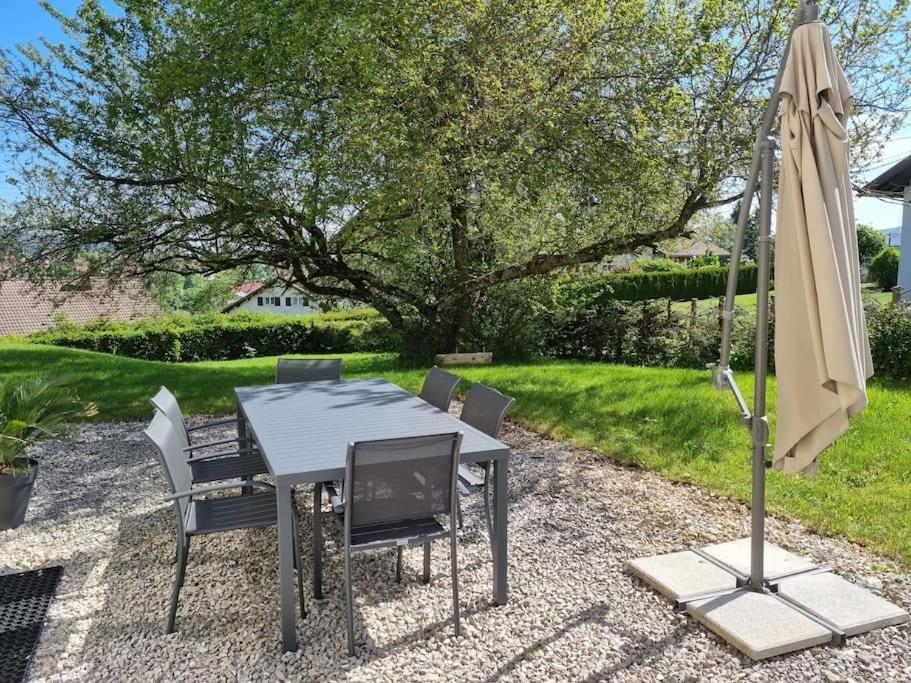Logement Dans Maison + Exterieur Orchamps-Vennes Kültér fotó