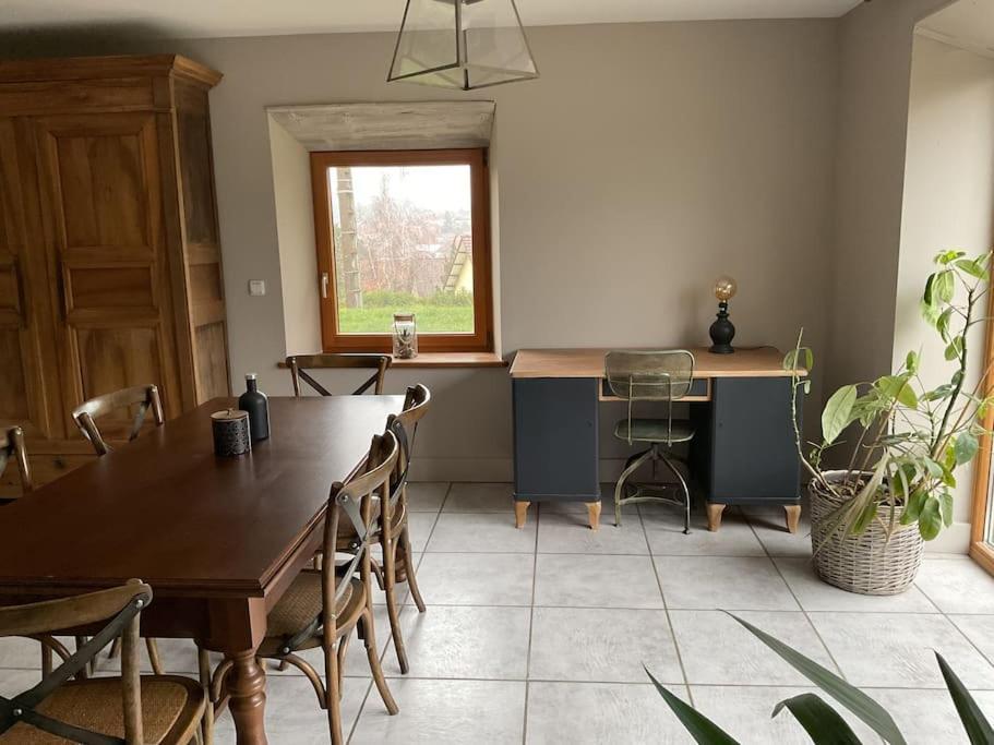 Logement Dans Maison + Exterieur Orchamps-Vennes Kültér fotó